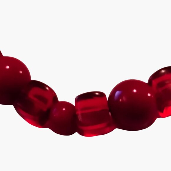 Red Beaded Bracelet Toggle Clasp 9 Inches Handmade Jewelry - Picture 4 of 6